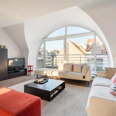 Stijlvol & Lichtrijk Penthouse App Met Parking Apartment