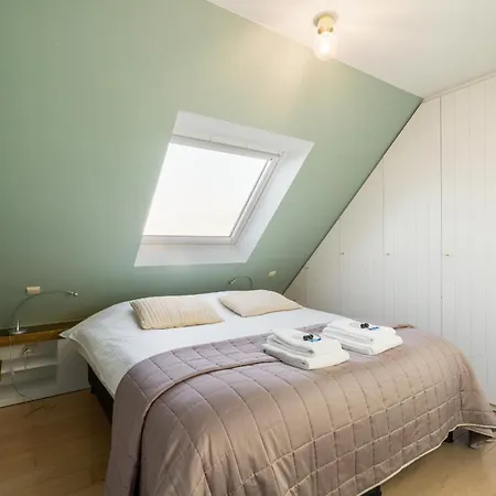 Stijlvol & Lichtrijk Penthouse App Met Parking *